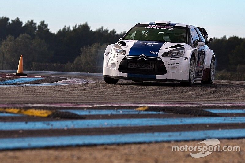 Valtteri Bottas driving a Citro&euml;n DS3 WRC
