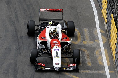 Macau GP: Schumacher returns to the top