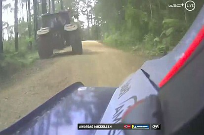 Unglaublich: Mikkelsen verunfallt auf Wertungsprüfung wegen Traktor