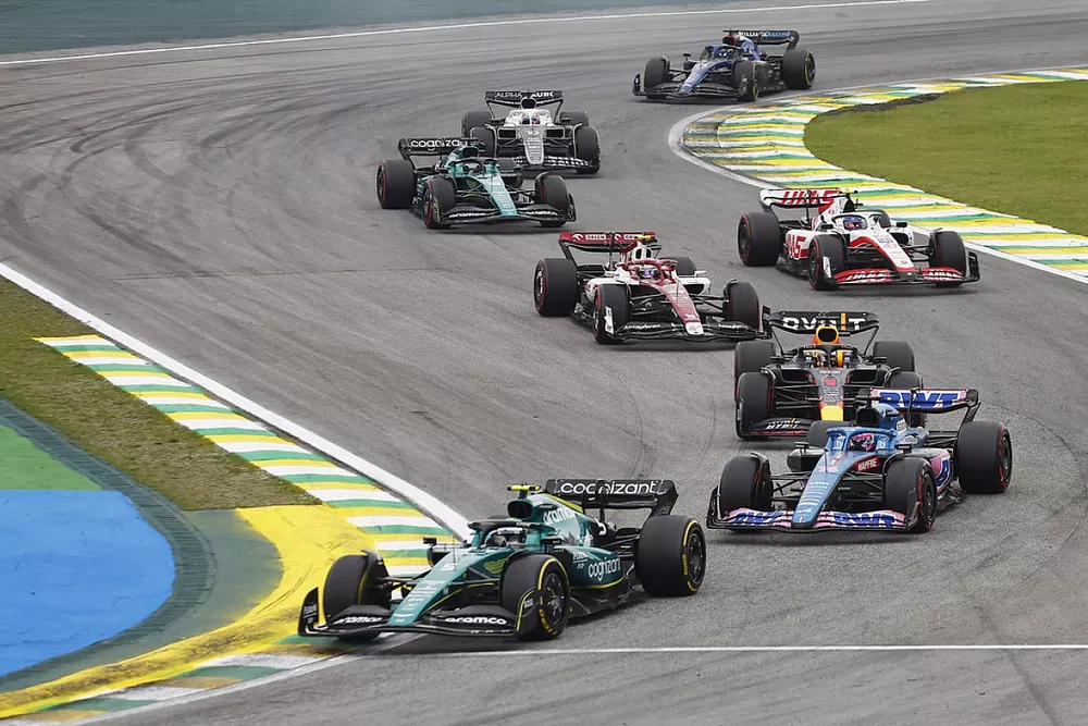 Sebastian Vettel, Aston Martin AMR22, Fernando Alonso, Alpine A522, Max Verstappen, Red Bull Racing RB18, Zhou Guanyu, Alfa Romeo C42, Mick Schumacher, Haas VF-22
