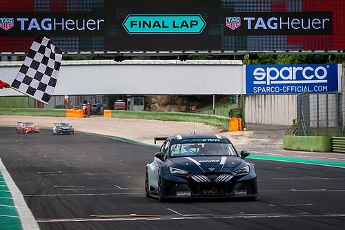 As&iacute; se vive un d&iacute;a en las carreras con CUPRA