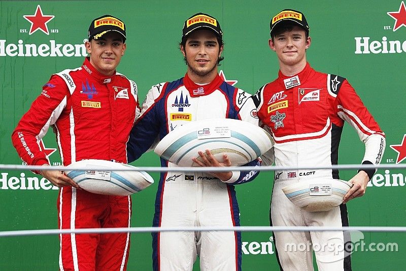 Podium: race winner Pedro Piquet, Trident, second place Giuliano Alesi, Trident, third place Callum Ilott, ART Grand Prix
