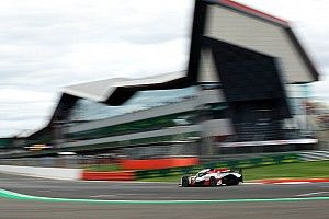 El Toyota #7 domina los segundos libres