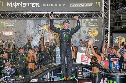 Kurt Busch encerra jejum de 58 provas e vence em Bristol