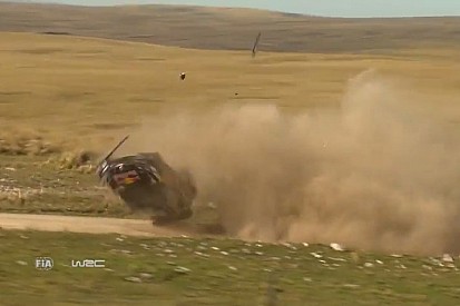 Video: Jari-Matti Latvala mit dreifachem Überschlag bei Rallye Argentinien