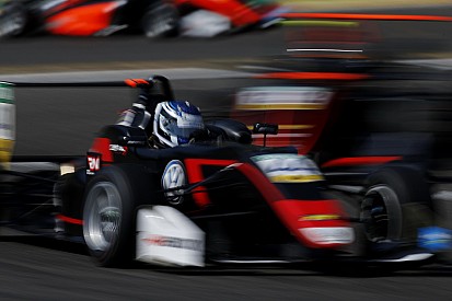 Fabio Scherer e Juri Vips conquistano le pole per Gara 2 e 3 a Silverstone