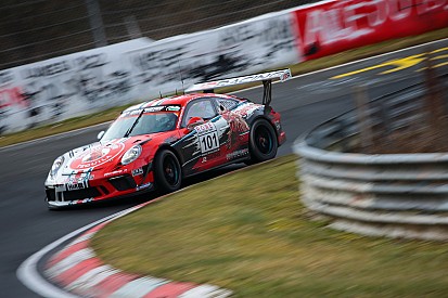 Brutaler VLN-Crash: John Shoffner übersteht neuneinhalb Überschläge!