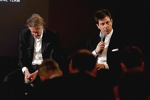 Wolff ya inició las negociaciones con Mercedes para su futuro