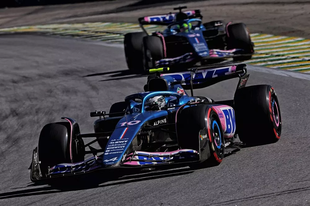 Pierre Gasly, Alpine A523, Esteban Ocon, Alpine A523
