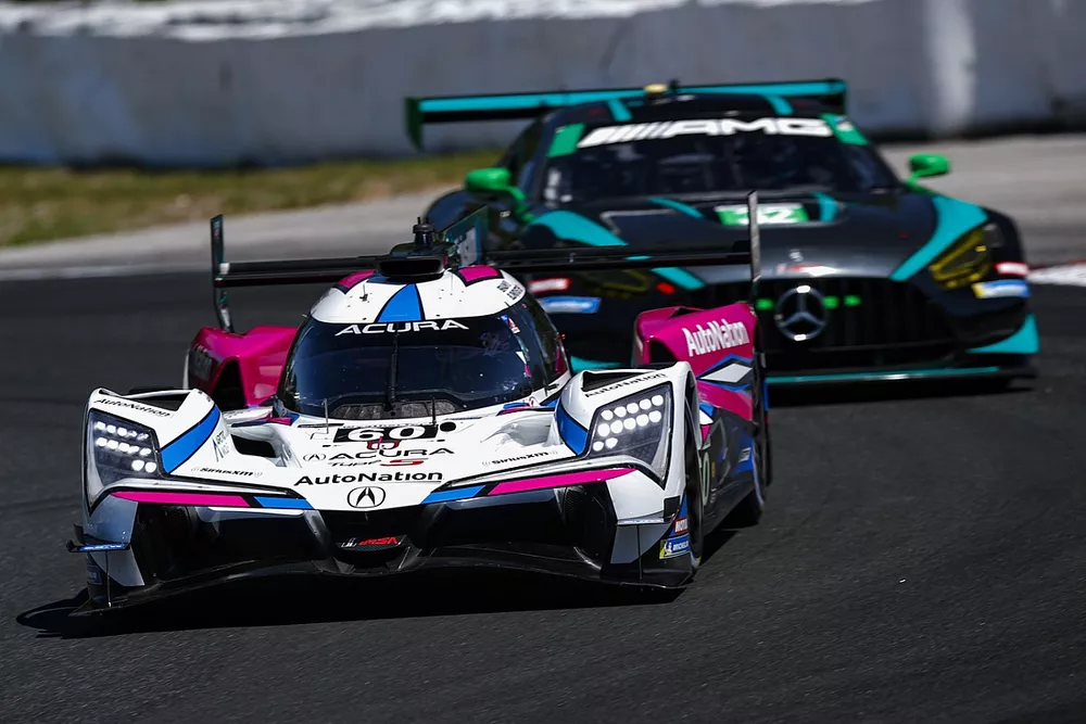 #60 Meyer Shank Racing w/ Curb Agajanian Acura ARX-06: Tom Blomqvist, Colin Braun