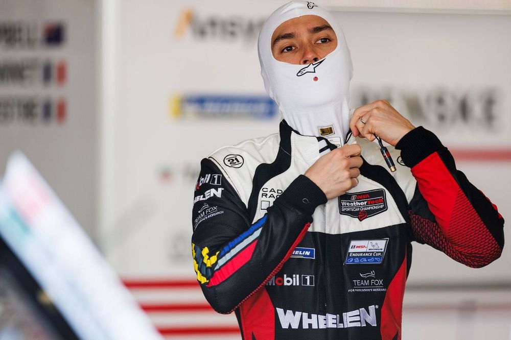 #31 Cadillac Whelen Cadillac V- Series.R: Jack Aitken