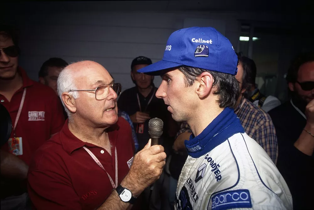 Damon Hill, Williams Renault, 1st position, is interviewed by Murray Walker before the race.