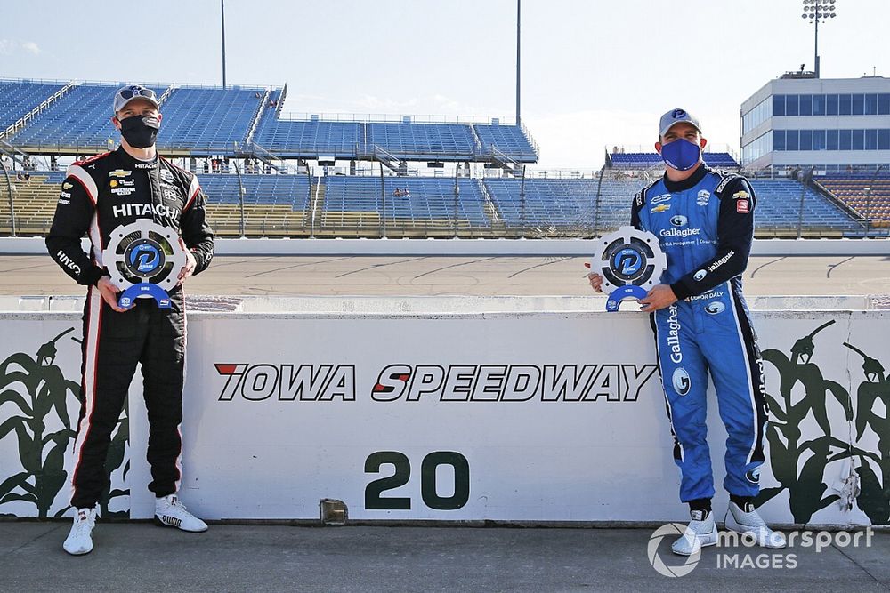 Ganadores de la pole Josef Newgarden, Team Penske Chevrolet y Conor Daly, Carlin Chevrolet