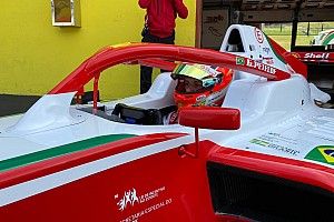 Gianluca Petecof volta da quarentena e domina treinos da F3 Regional Europa em Mugello