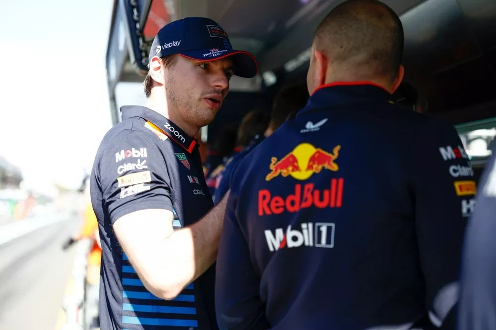 Max Verstappen, Red Bull Racing, Gianpiero Lambiase, Race Engineer, Red Bull Racing 