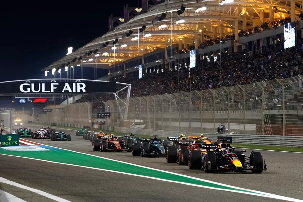 Salida de carrera
Max Verstappen, Red Bull Racing RB20