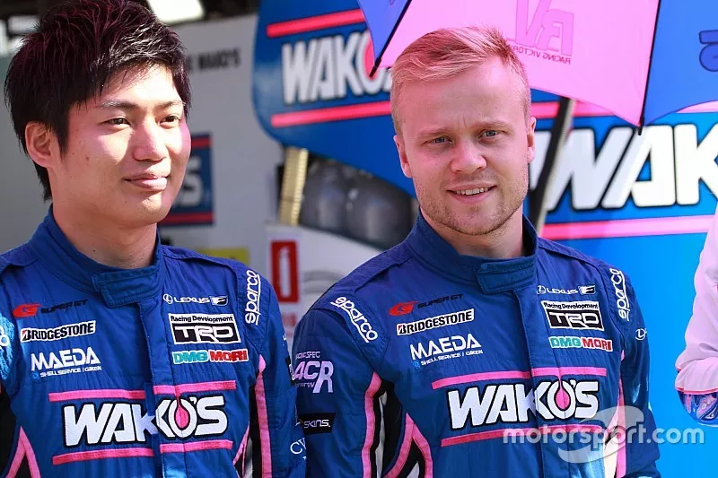 大嶋和也とフェリックス・ローゼンクヴィスト（#6 WAKO&rsquo;S 4CR LC500）