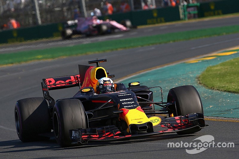 Ricciardo : La Red Bull RB13 manque d'appui à l'arrière