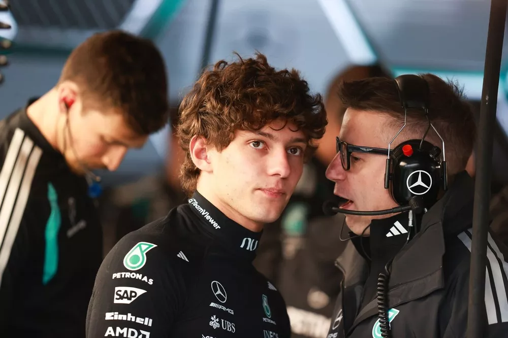 Kimi Antonelli 'lucky to have wisdom of Bono and Toto Wolff' after ...
