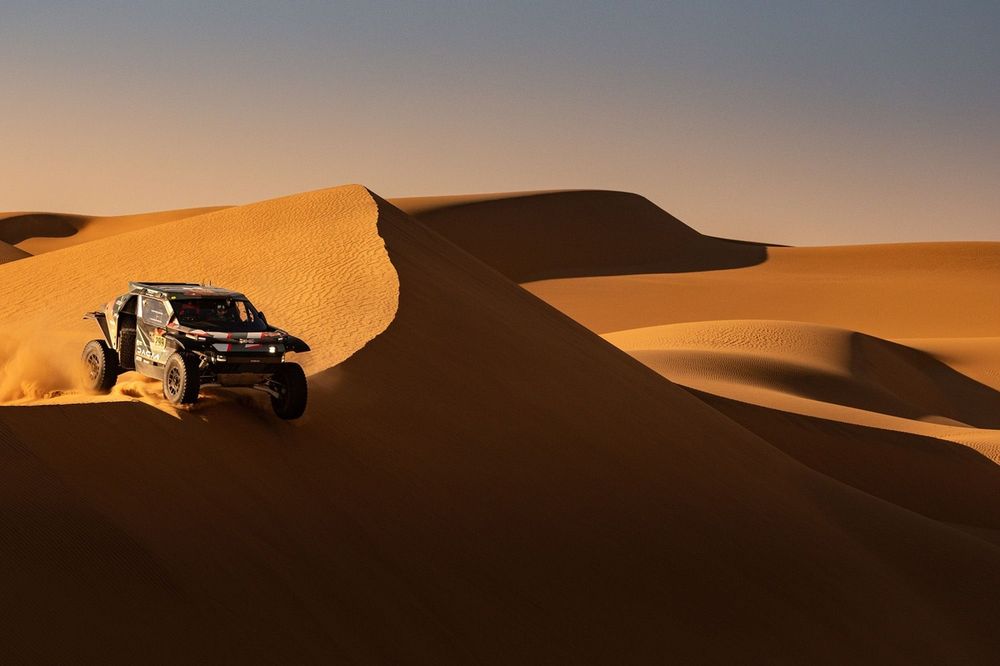 #299 The Dacia Sandriders Dacia: Nasser Al-Attiyah, Fabian Lurquin