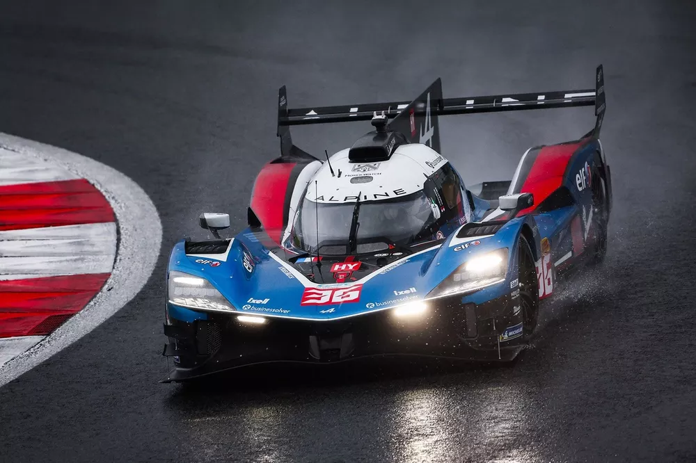 #36 Alpine Endurance Team Alpine A424: Jules Gounon, Victor Martins 