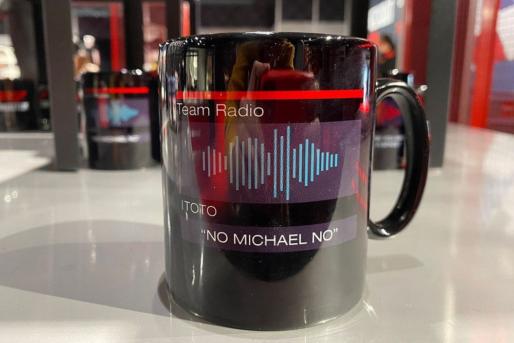 Taza de la exposición de la F1