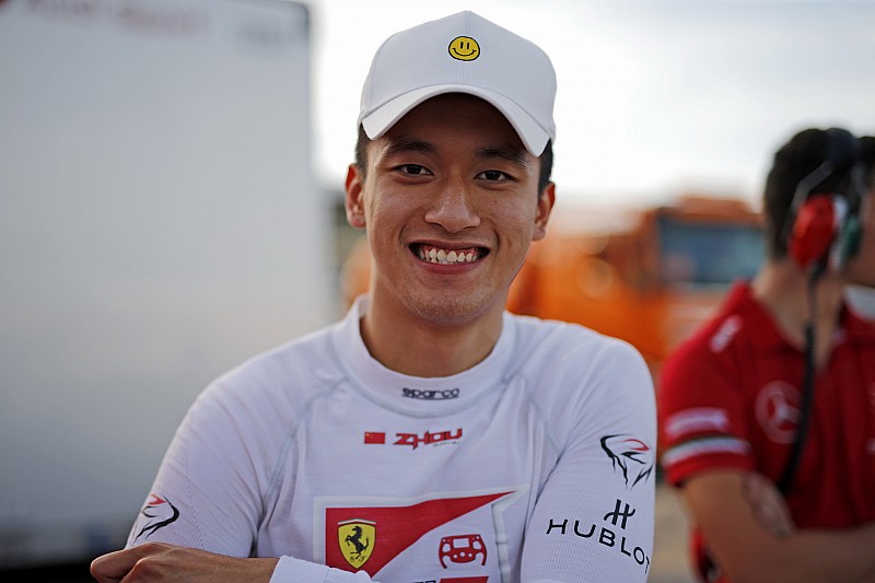 Ferrari-protegé Zhou maakt overstap naar Formule 2
