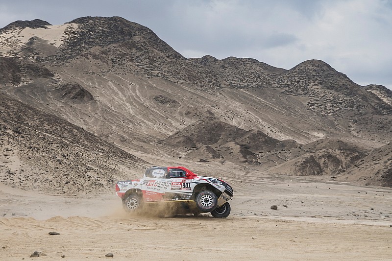 Alonso pode testar carro que Toyota utiliza no Dakar