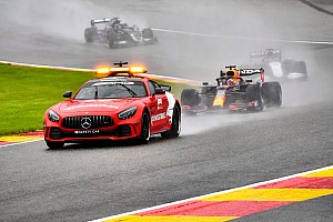 F3マカオgp決勝レース 大クラッシュのソフィア フルーシュ 脊柱を骨折 搬送された日本人カメラマンの状況も明らかに