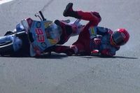 V&iacute;deo: Marc M&aacute;rquez se cae en la Q2 de Misano y tendr&aacute; que remontar