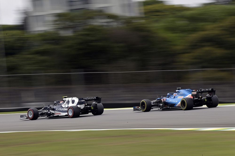 Pierre Gasly, AlphaTauri AT02, Fernando Alonso, Alpine A521