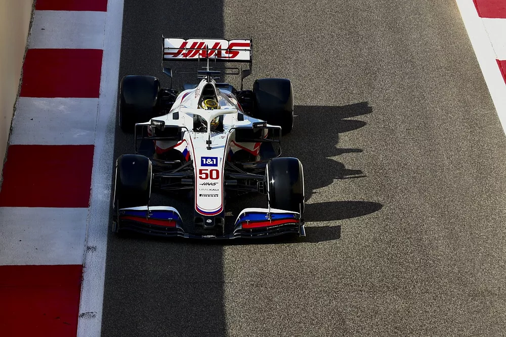 Robert Shwartzman, Haas VF-21 