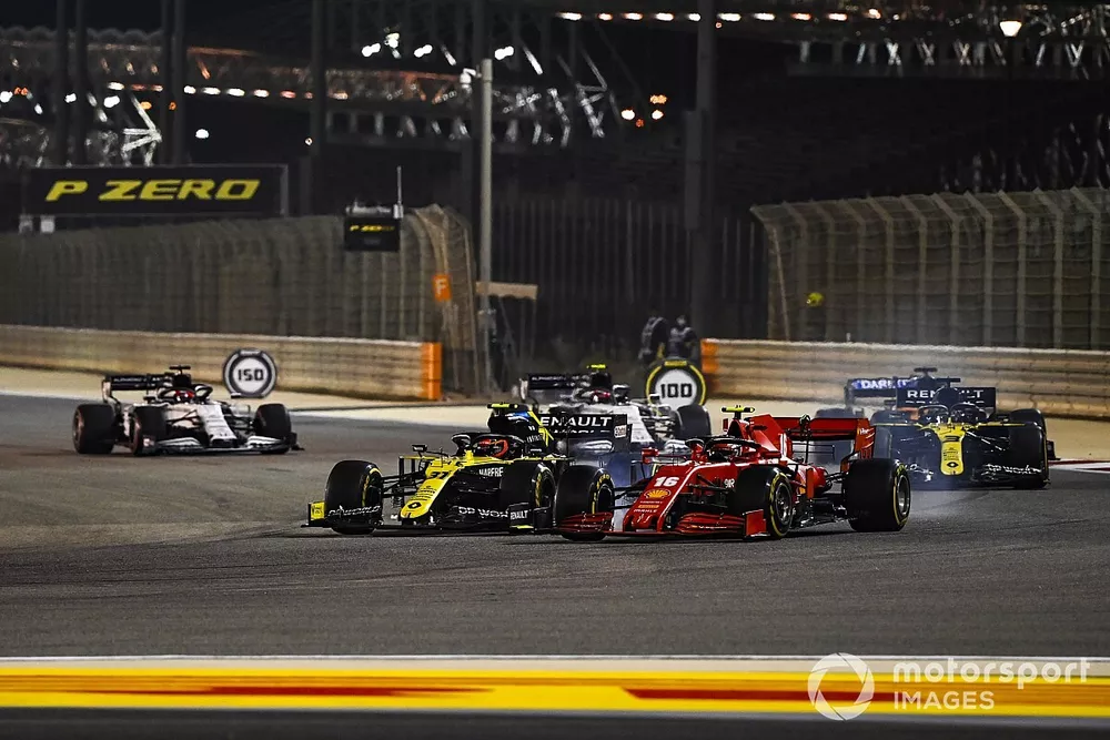 Charles Leclerc, Ferrari SF1000, Esteban Ocon, Renault F1 Team R.S.20, Daniel Ricciardo, Renault F1 Team R.S.20, et Carlos Sainz Jr., McLaren MCL35