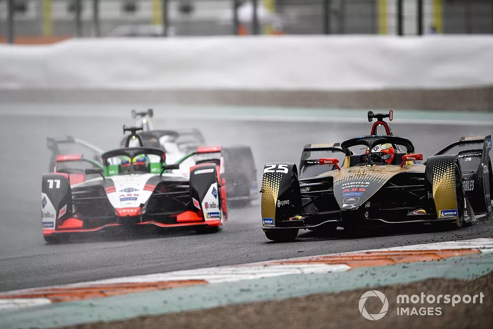 Jean-Eric Vergne, DS Techeetah, DS E-Tense FE21, Lucas Di Grassi, Audi Sport ABT Schaeffler, Audi e-tron FE07