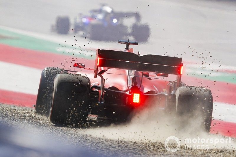 Sebastian Vettel, Ferrari SF90 sale de pista por la grava