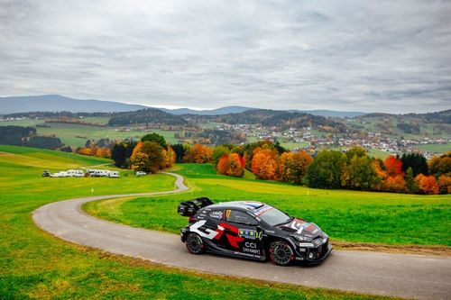 Ogier abandona y Rovanpera toma el liderato en el Rally de Europa Central