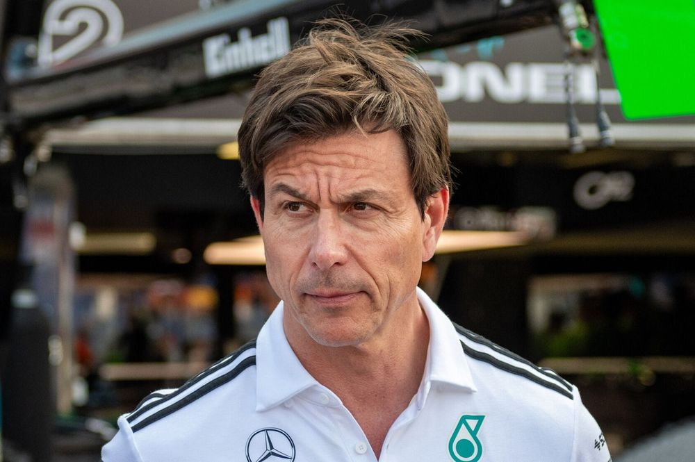 Problemas de motor na Mercedes? Toto Wolff relativiza falhas