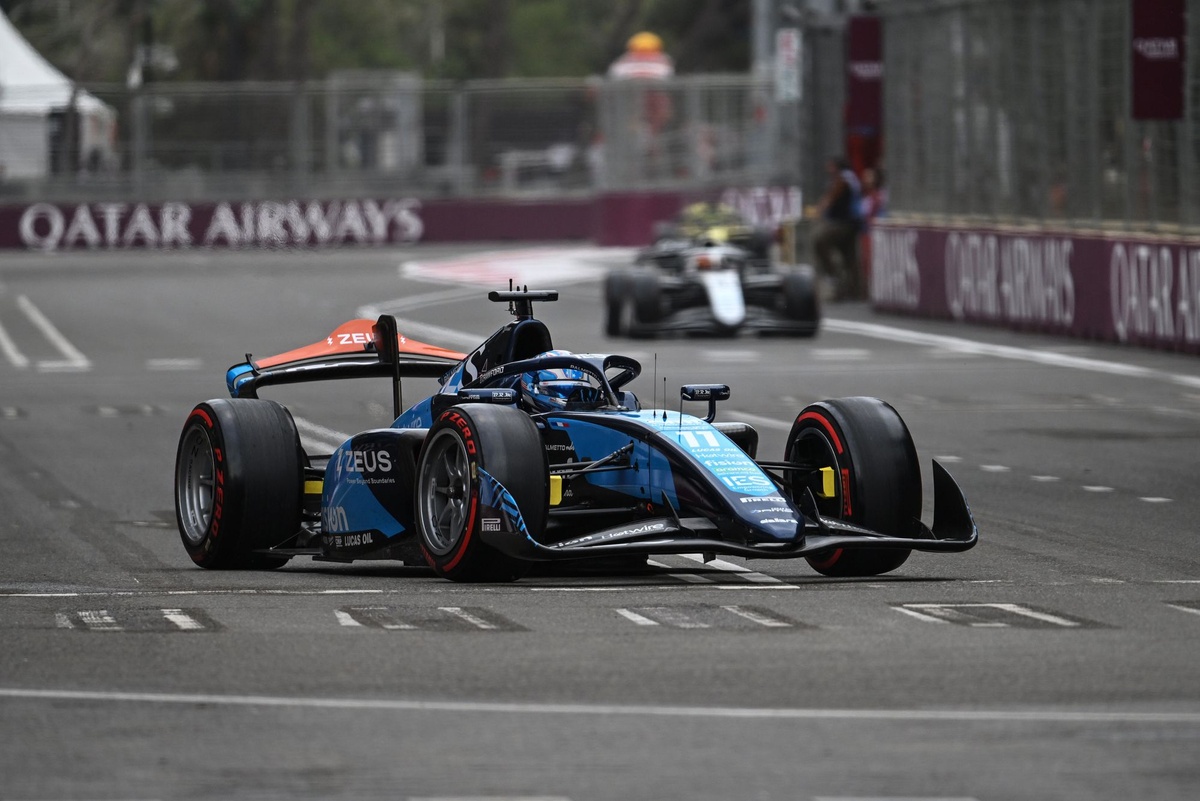 Crawford wygrywa po emocjonalnej końcówce w Baku