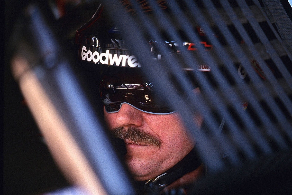 25 years after the death of Dale Earnhardt, we remember NASCAR's darkest day