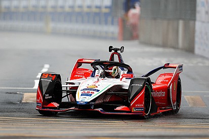 Hong Kong E-Prix: Mahindra loses title lead after double DNF
