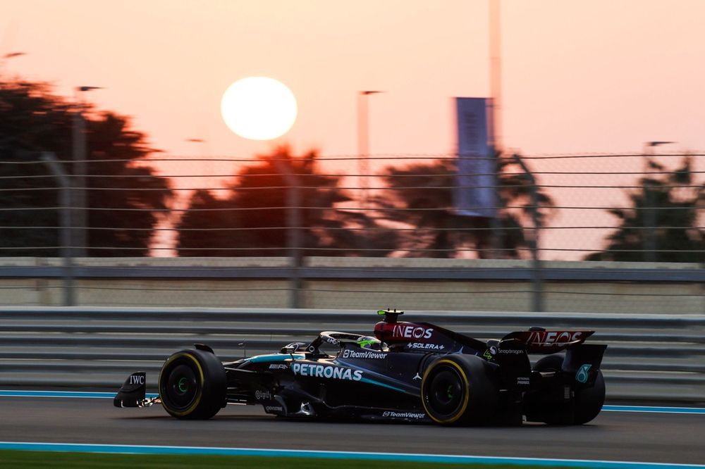 Lewis Hamilton, Mercedes F1 W15