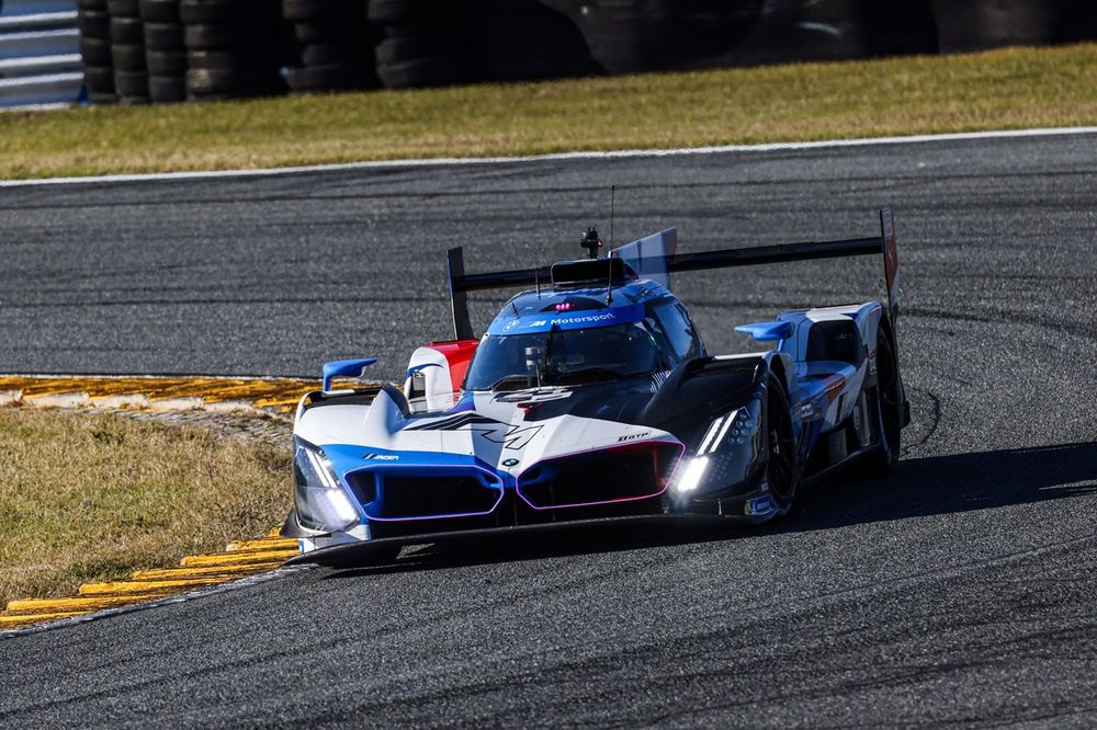 #24 BMW M Team RLL BMW M Hybrid V8: Philipp Eng, Dries Vanthoor, Kevin Magnussen, Raffaele Marciello