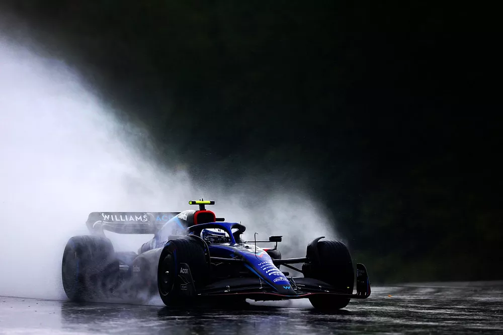 Nicholas Latifi, Williams FW44