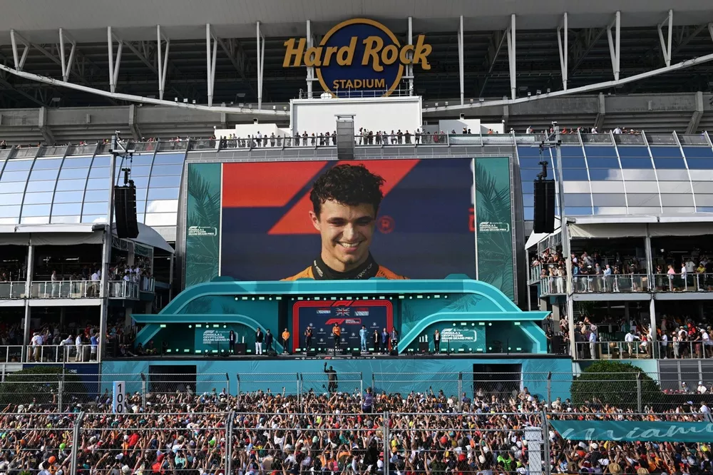 Andrea Stella, Team Principal, McLaren F1 Team, Max Verstappen, Red Bull Racing, 2nd position, Lando Norris, McLaren F1 Team, 1st position, Charles Leclerc, Scuderia Ferrari, 3rd position, on the podium