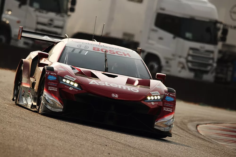 #17 Astemo NSX-GT