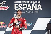 Bagnaia le gana el duelo a Quartararo en Jerez