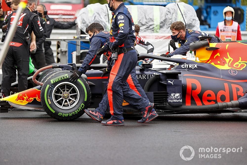 Max Verstappen, Red Bull Racing RB16 on the grid