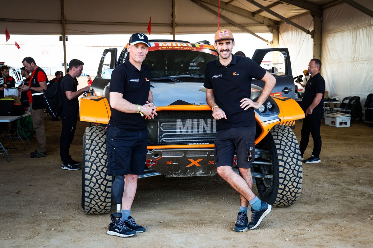 Amputated navigator returns to Dakar 11 months after life-changing accident