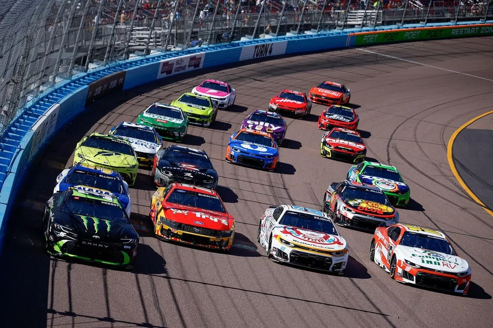 Riley Herbst, 23XI Racing, Chris Buescher, RFK Racing, Connor Zilisch, Trackhouse Racing, AJ Allmendinger, Kaulig Racing