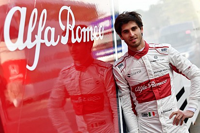 Giovinazzi to partner Raikkonen at Sauber in 2019